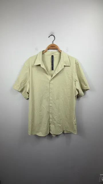 Lululemon Short Sleeve Button Down Shirt Size XXL Green