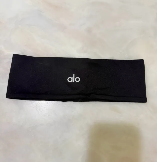 Alo Yoga Black Headband OS