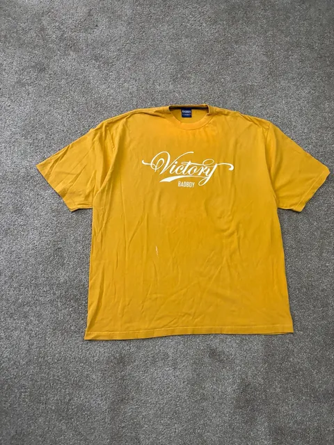 Early 2000s Bad Boy Victory Graphic T-Shirt Size 2XL Gold Yellow Short Sleeve