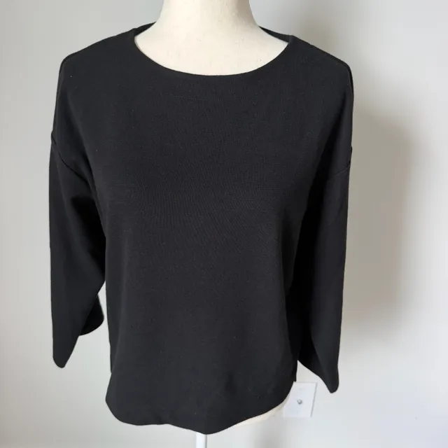 Uniqlo Crewneck Pullover Size L Black Knit Sweater