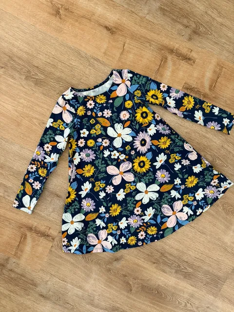 Hanna Andersson Long Sleeve Dress Size US 8 Navy Floral