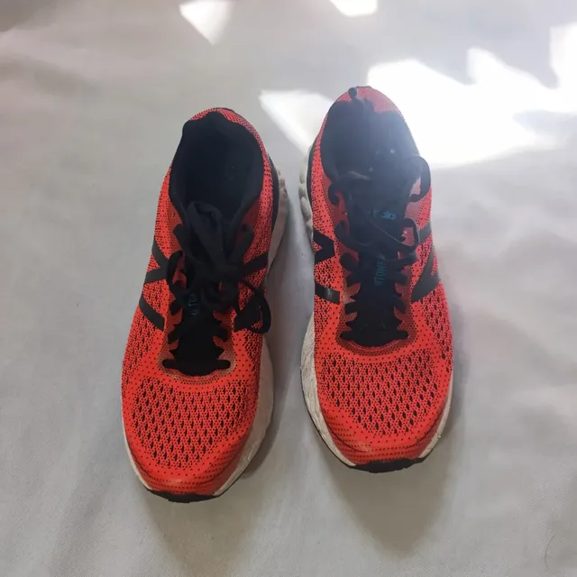 New Balance Fresh Foam Vongo 2 Size 7.5 Red Running Shoes