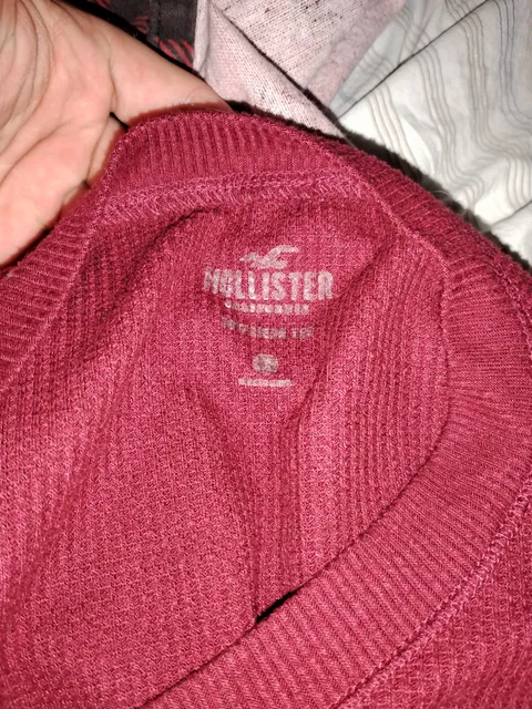 Hollister Thermal Henley Size S Red White