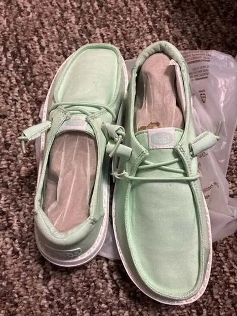 Women’s 5 kids junior 3.5 hey dude bay blue canvas shoes new with tags