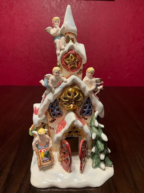 Vintage 2002 Grandeur Noel Collector's Edition Lighted Ceramic Holiday Church 