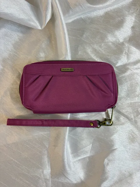 Travelon RFID Blocking Wristlet Wallet Purple