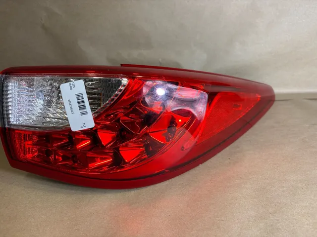 2013–2015 Infiniti JX35 QX60 Right Passenger Tail Light Assembly