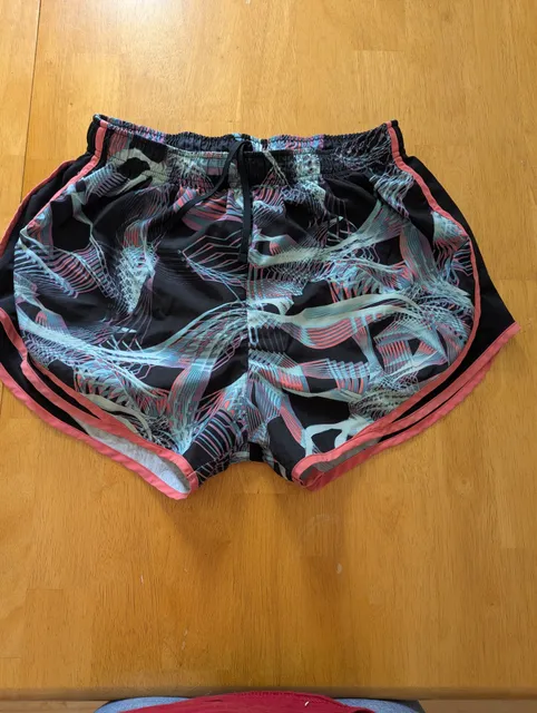 Nike Dri-FIT Shorts Size L Multi-Color Printed Athletic Running