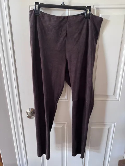 LYSSÉ Women’s XL Faux Suede Leggings Pants – Brown – Pull-On Stretch