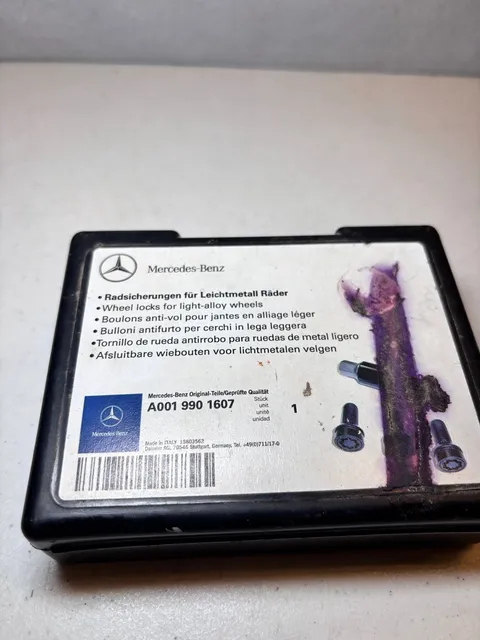 Mercedes-Benz Wheel Locks Set A0019901607