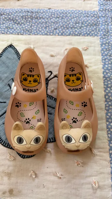 iFANS Cat Jelly Shoes Size 25 Peach