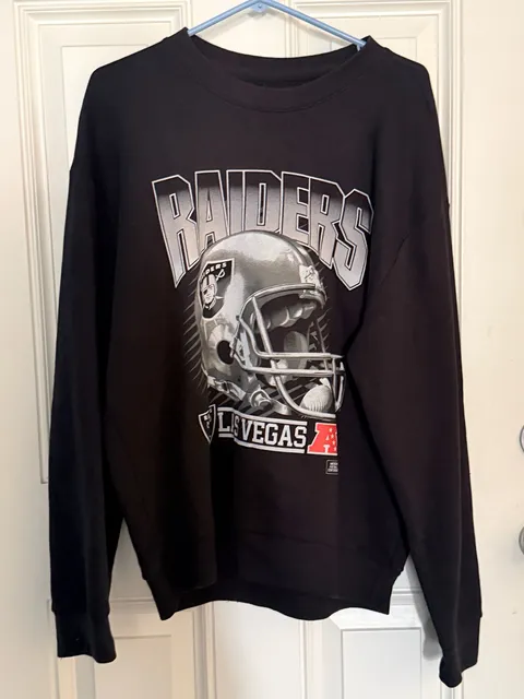 NFL Team Apparel Las Vegas Raiders Sweatshirt Size L Black Helmet Graphic
