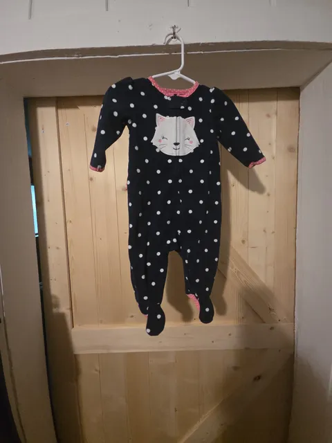 Child of Mine by Carter's Polka Dot Cat Sleeper Size 3-6M