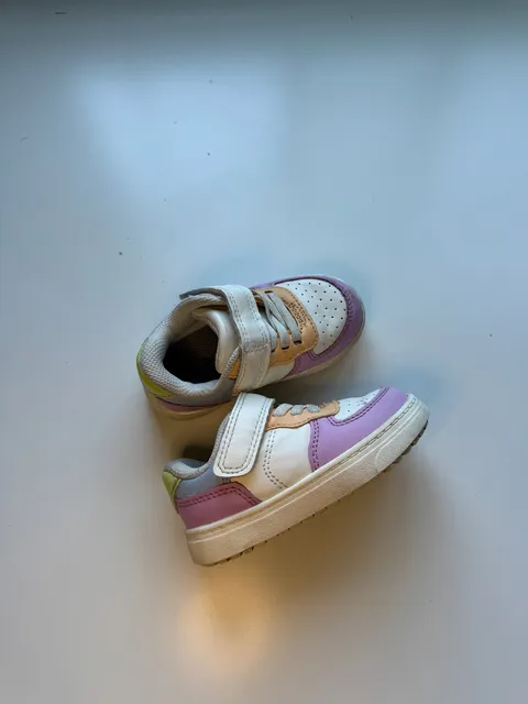 Cat & Jack Sneakers Size 6 Multi-Color Toddler Shoes