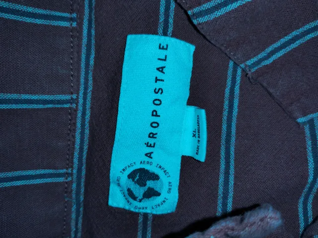 Aeropostale Button-Down Shirt Size XL Striped Short Sleeve Red