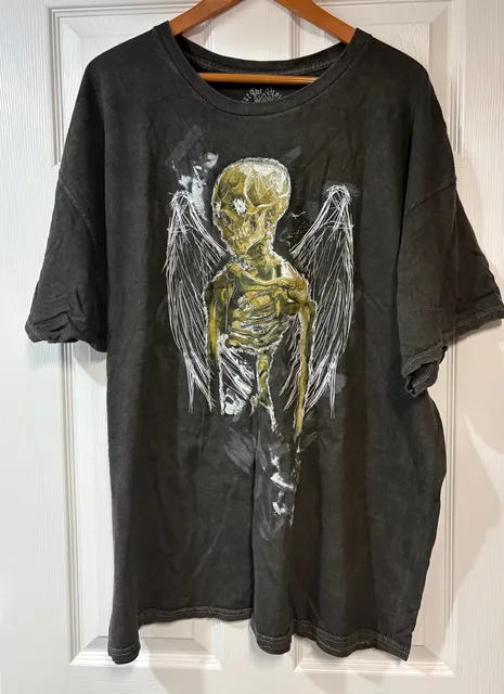 Trust The Universe Skeleton Graphic T-Shirt L/XL