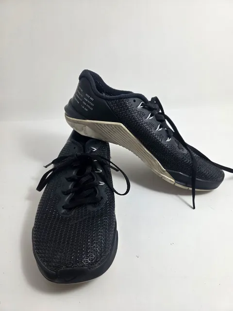 Nike Metcon 4 Black Sneakers