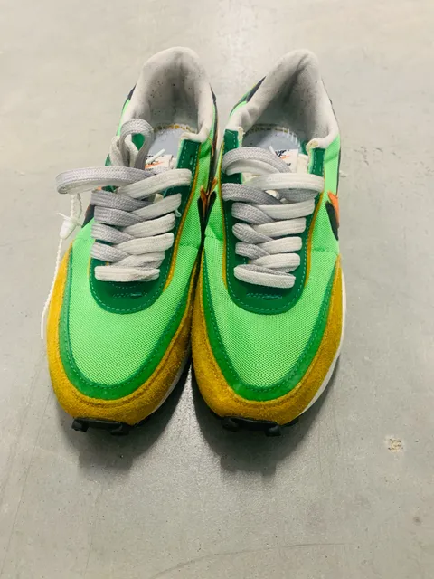 Nike x Sacai LDWaffle Size 8 Green Gusto Safety Orange