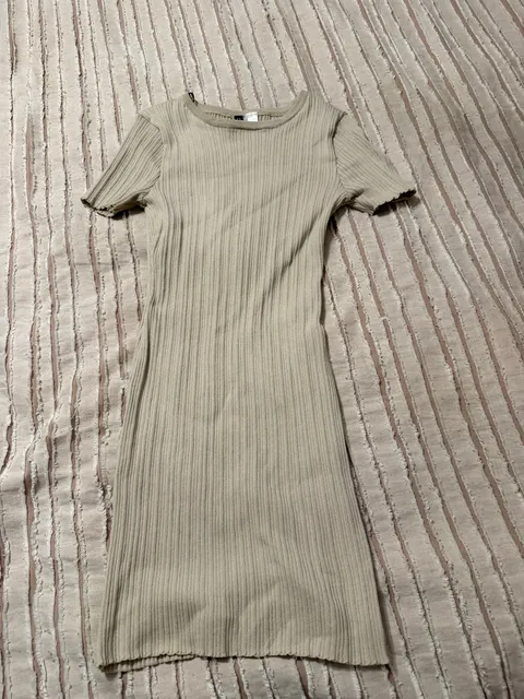 Divided Ribbed Knit Dress Size S Beige Short Sleeve Bodycon