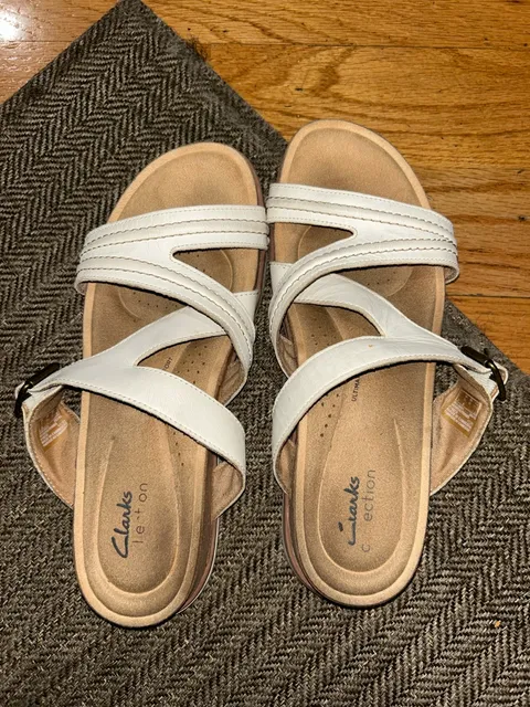 Clarks Sandals Size 9.5 White Leather