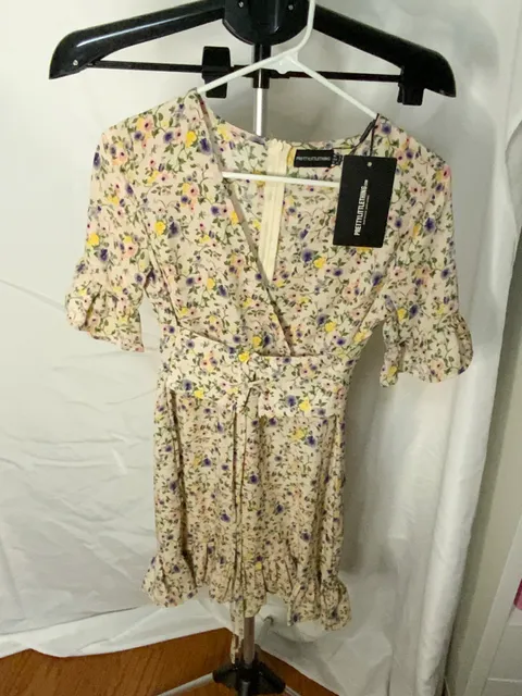 NWT PrettyLittleThing Floral Print Dress Women Size US 2