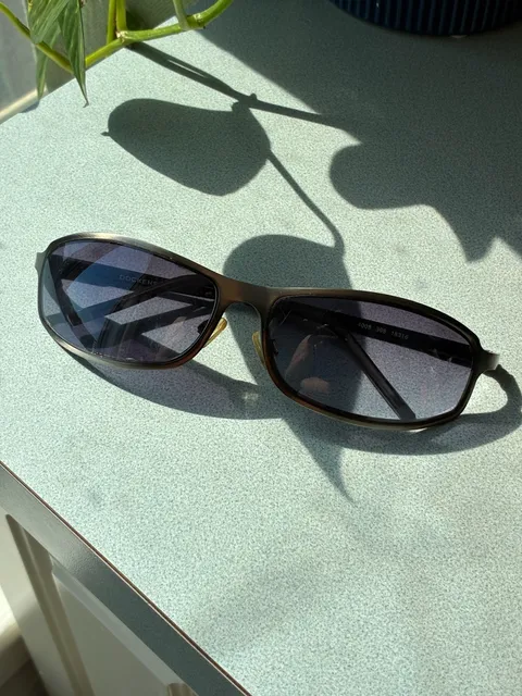 Dockers 4008 368 18316 Sunglasses Dark Gray Metal Frame