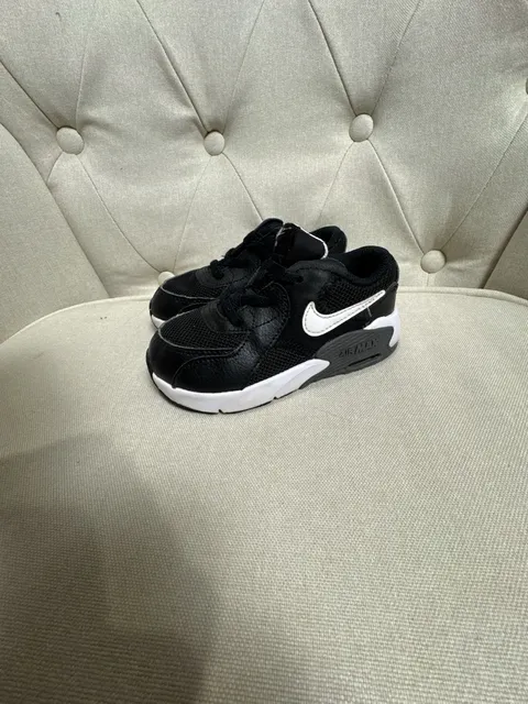 Nike Air Max Excee Size 8C Black White Toddler Sneakers