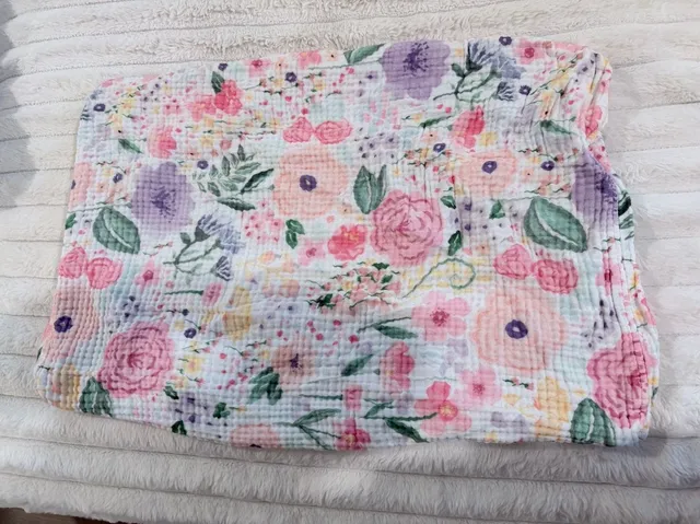 Pottery Barn Kids Bassinet Sheet Size 16 x 31.5 Pink Floral Organic Cotton