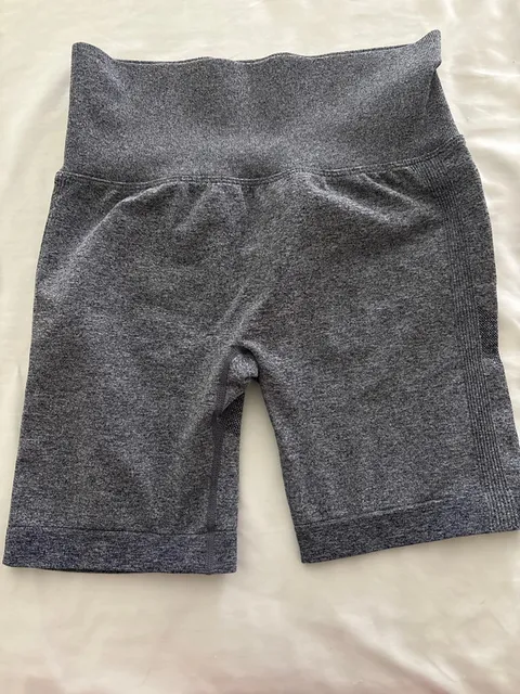 Women’s scrunch shorts activewear