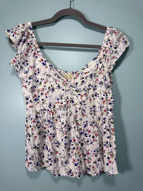 Japna Floral Blouse Size S White Viscose Smocked Peplum Cap Sleeve Top