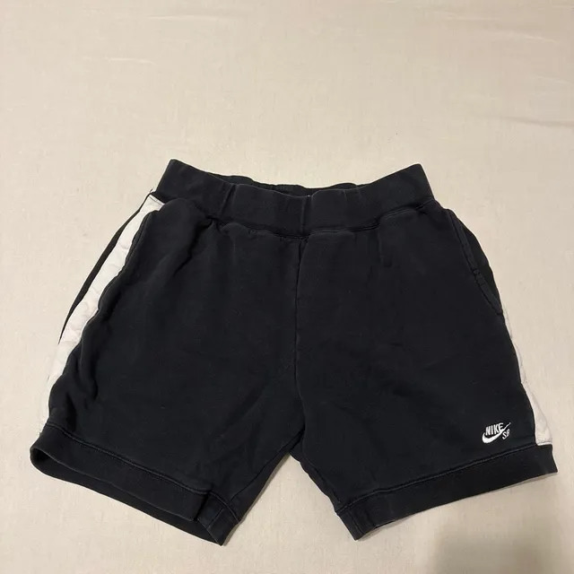 Nike SB Black Fleece Sweat Shorts Size S 