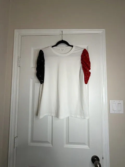 TCEC Sequin Sleeve Top Size L White Black Red