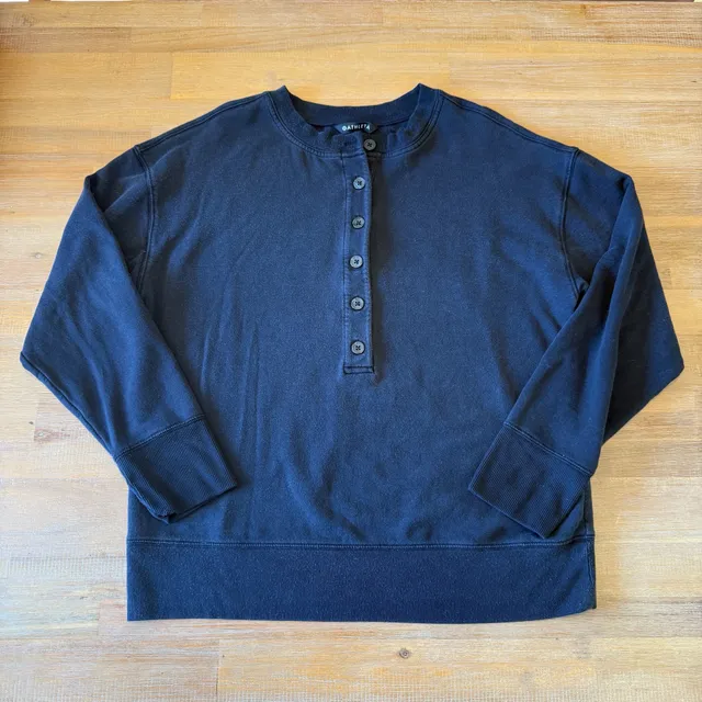 Athleta Coaster Luxe Henley Sweatshirt Black Pullover Sweater Top Small SP