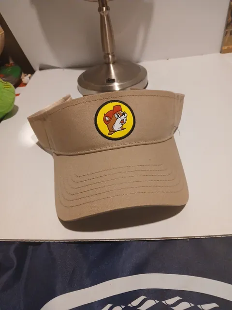 Buc-ee's Tan Visor Hat