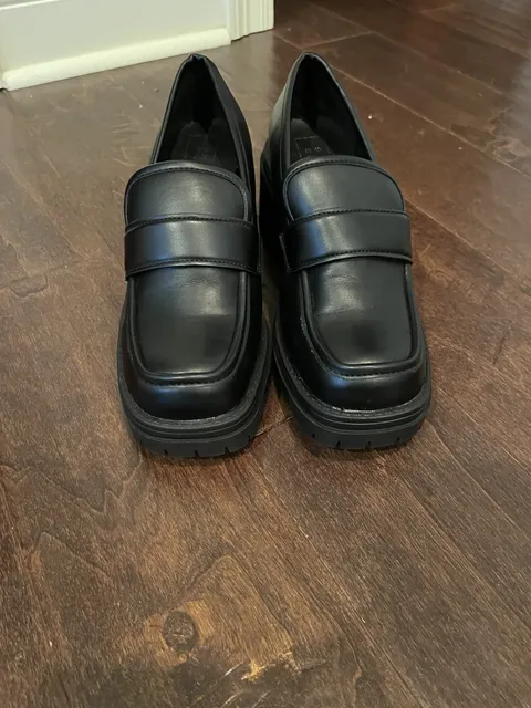 Shu Shop Black Platform Lug Sole Chunky Loafers
Witchy Preppy Goth 90s Y2K 8 1/2