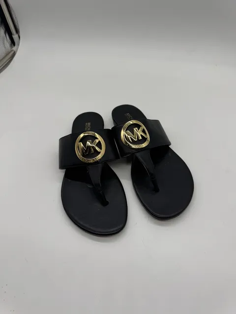 Michael Kors Thong Sandals Size 7.5 Black