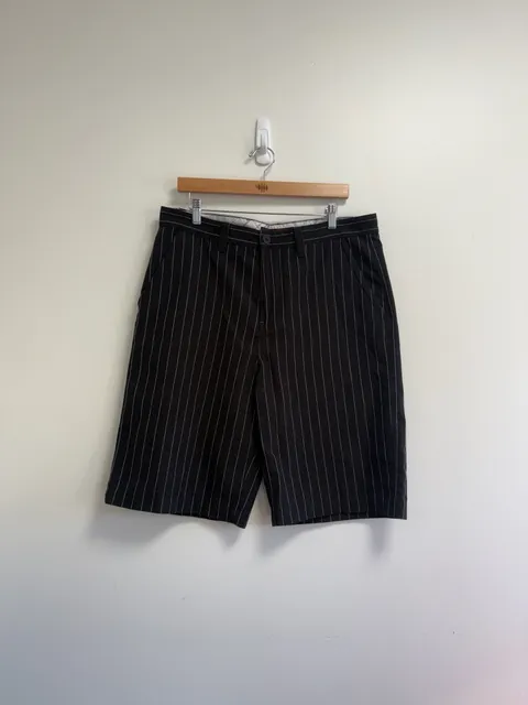 Tony Hawk Pinstripe Skater Shorts Size 34 Black