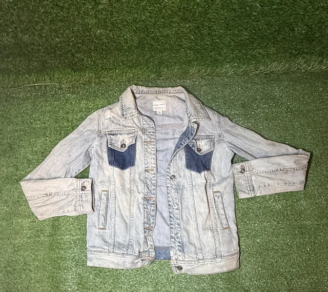 Melrose And Market Denim Jacket Size XS Light Wash Contrast Pockets