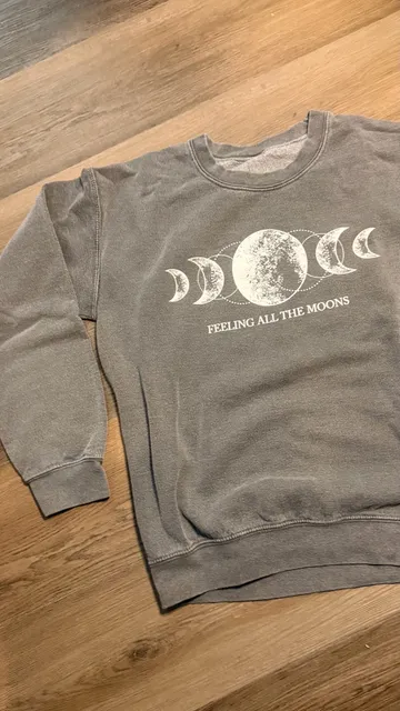 Feeling All The Moons Graphic Sweatshirt Gray Vintage Wash