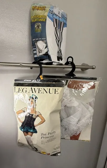 Leg Avenue Mad Hatter tea princess Costume Wmn S/M Petticoat Stocking Halloween