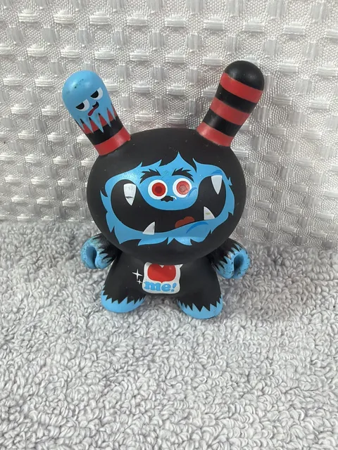 Kidrobot Dunny Superdeux French Series Me I'm French Vinyl Figure
