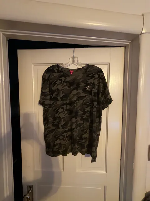 Guess Camouflage T-Shirt Size XL Green Graphic 81