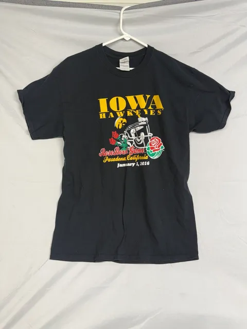 Gildan Iowa Hawkeyes Rose Bowl 2016 T-Shirt Size L Black Cotton