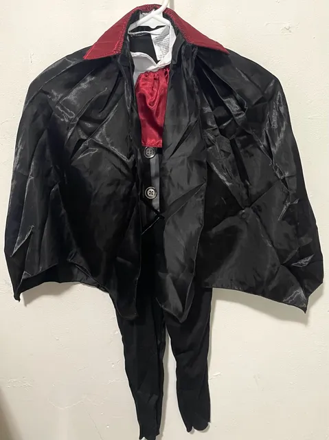 Spirit Halloween Toddler Dracula Vampire Costume Size S 4-6