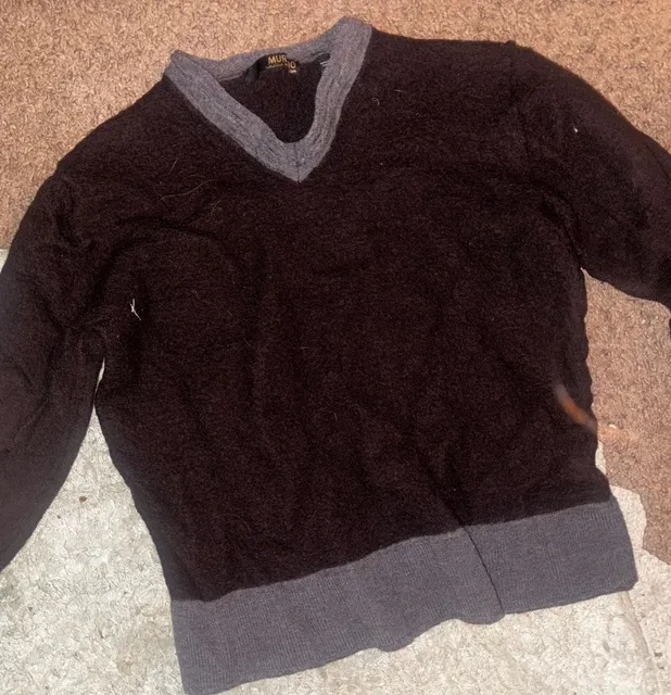 Youth designer sweater size L