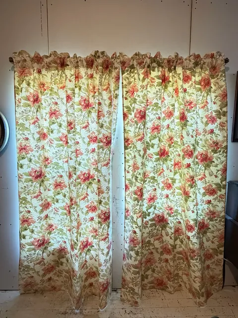 Vtg set 4 Floral poppy/rose Rod Pocket Curtains shabby cottagecore Victorian