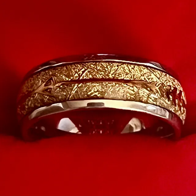 Tungsten Yellow Gold 8mm Ring with White Meteorite Inlay and Arrow Size 9