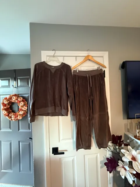 Pact Velour Sweatshirt Size L Brown Organic Cotton