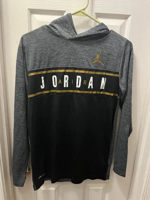 Jordan Dri-FIT Hoodie Size Boys XL Gray Black Gold