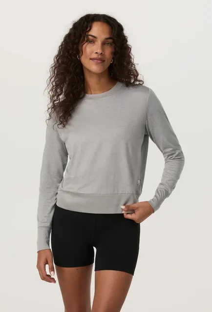 Vuori Daydream Crew Light Heather Grey Long Sleeve Top